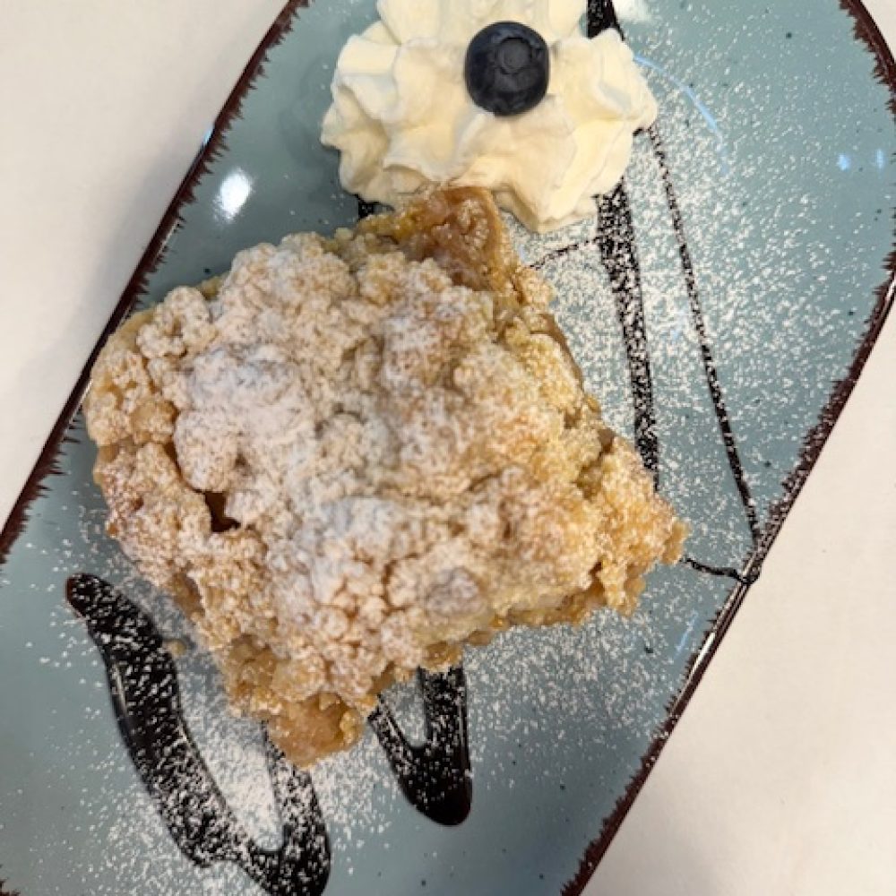 Szarlotka tradycyjna z bezą